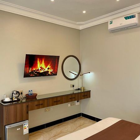 The Nook Boutique Bed and Breakfast Kampala Buitenkant foto