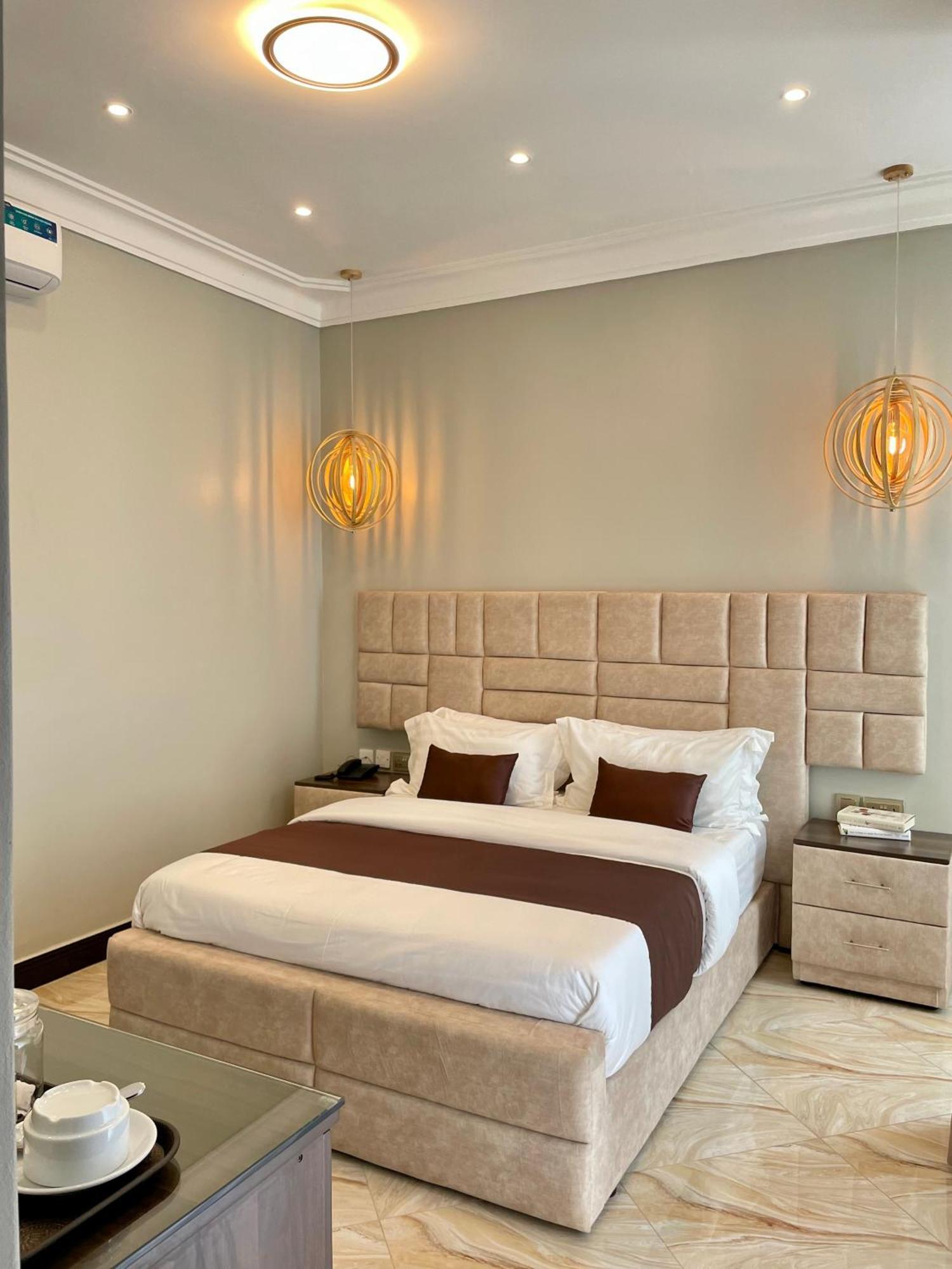 The Nook Boutique Bed and Breakfast Kampala Buitenkant foto